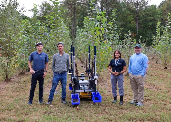 SMART Plant Field Group photo 0N4A4610.jpg